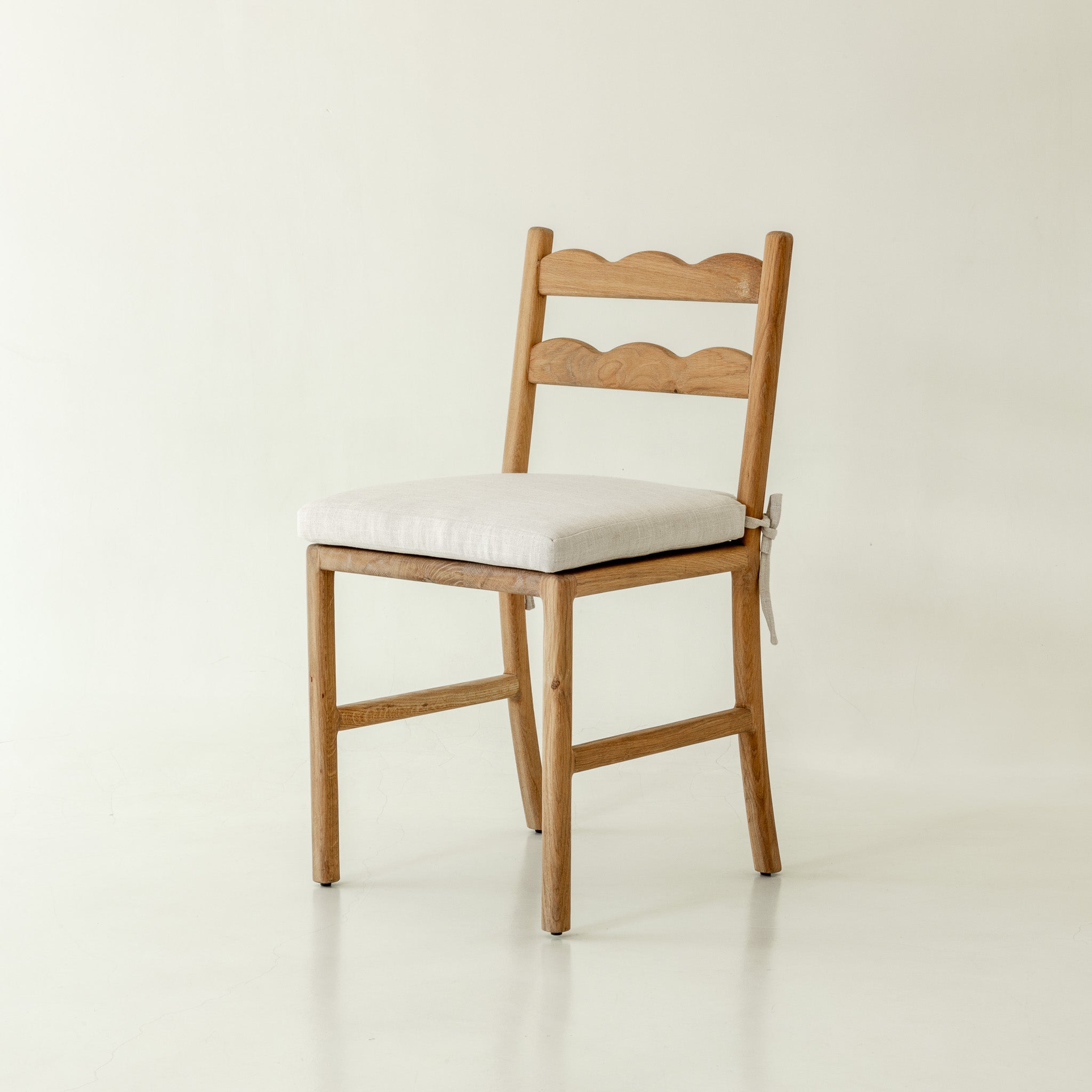 Charlie Dining Sample (100% Refundable)